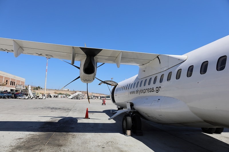 Skyexpressでサントリーニ】プロペラ機の加速が凄かった件 | うみねこ